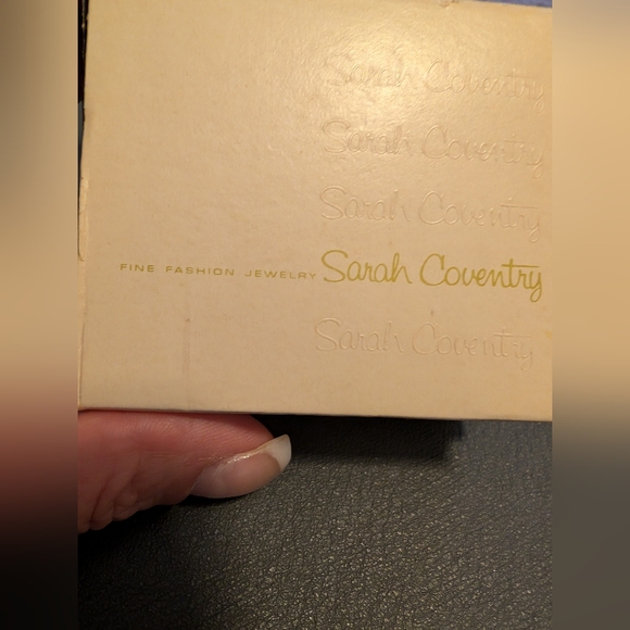 NIB Sarah Coventry Cursive "A" Brooch - Picture 5 of 6